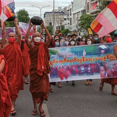 မြန်မာ့အရေး လက်နက်ကိုင် ဖြေရှင်းခြင်းကို စစ်တမ်းဖြေ သံဃာ ထက်ဝက်နီးပါး ထောက်ခံ