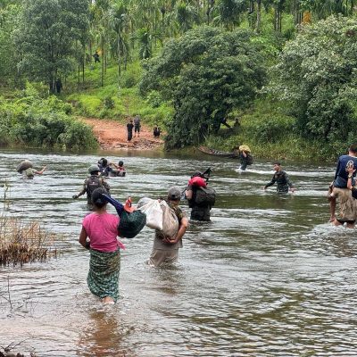 စစ်ရေးတင်းမာနေသည့် ရေဖြူမြို့နယ်တွင် ပြည်သူများလိုသလောက် ရိက္ခာဝယ်ယူမှုကို စစ်တပ်က ပိတ်ပင်