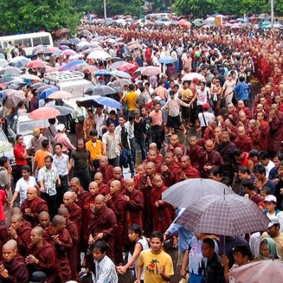 ဒေါ်အောင်ဆန်းစုကြည်အပေါ် သံဃာများ၏ ယုံကြည်မှု ၈၅ ရာခိုင်နှုန်းရှိ၊ မင်းအောင်လှိုင်ကို မယုံကြည်မှု ၈၂ ရာခိုင်နှုန်းရှိဟုဆို