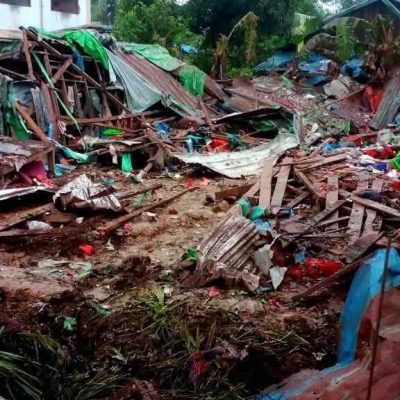 ကျောက်တော် ကိုယ်ပိုင်အထက်တန်းကျောင်းရှေ့ သန်းခေါင်ကျော်အချိန် စစ်တပ် ဗုံးကြဲ ၊ ‌ကျောင်းသူ/သားနှင့် ကလေး စုစုပေါင်း ၁၈ ဦးသေဆုံးပြီး ၂၀ ကျော် ပြင်းထန်ဒဏ်ရာရ
