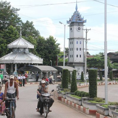 သံဖြူဇရပ်မြို့တွင် ရွှေထည်ပစ္စည်းသိမ်းပြီးပြန်လာသည့် ဇနီးမောင်နှံ ဓါးပြတိုက်ခံရပြီး ကျပ်သိန်း ၄၀၀၀ နီးပါး ရွှေထည်ပစ္စည်းပါသွား