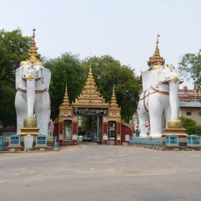 မိုးညှင်းသမ္ဗုဒ္ဓေဘုရားဝင်းထဲ စစ်သားအိုများ ဝင်ရောက်တပ်စွဲ