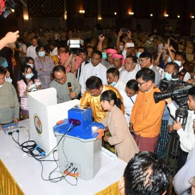 စစ်ကော်မရှင် ရပ်ကျေးအုပ်ချုပ်ရေး အဖွဲ့များက ရွေးကောက်ပွဲစရိတ်ဟု ဆိုကာ ငွေညှစ်မှုများ ပြုလုပ်နေ