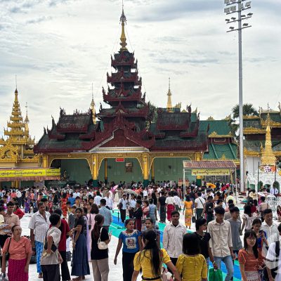 သီတင်းကျွတ်လပြည့်နေ့ ရွှေတိဂုံဘုရားမြင်ကွင်း