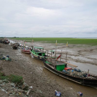 ရန်ကုန်ပို့မည့် မူးယစ်ဆေး ကုန်ကြမ်းအမြောက်အမြား သုံးခွ ပင်လယ်ကမ်းစပ်ရွာတွင် မိ