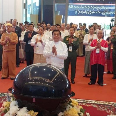 လက်နက်ကိုင် ဖြေရှင်းခြင်းသည် မှန်ကန်သည့် လမ်းကြောင်းမဟုတ်ဟု လက်နက်ဖြင့် အာဏာသိမ်းထားသော စစ်ခေါင်းဆောင်ပြော