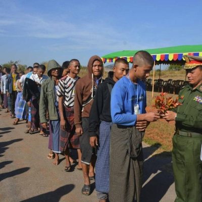 လူမိုက်များအပြင် မူးယစ်ဆေးဝါးသုံးစွဲသူများကိုပါ စစ်မှုထမ်းကြေးကောက်ခိုင်းရန် စစ်ကော်မရှင် ညွှန်ကြား