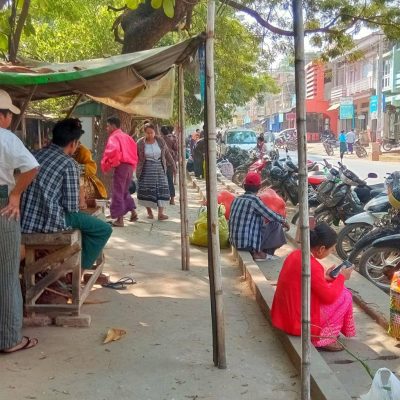 မလှိုင်မြို့မဈေး ကထိန်ပွဲတွင် လူငယ်၁၀ဦးထက်မနည်း ပေါ်တာဆွဲခံရ