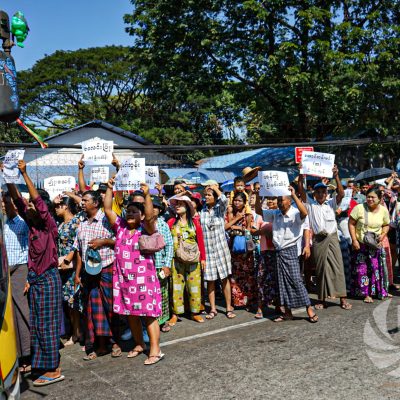 ၅၀၅-က ဖြင့် မတရားအကျဉ်းကျခံထားရသူ သုံးထောင်ကျော်ကို လွတ်ငြိမ်းခွင့်ပြုဟု စကမ ထုတ်ပြန်