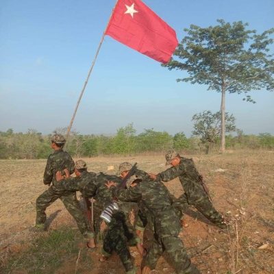 ပျော်ဘွယ်တွင် ဆက်ကြေးကောက် ၊ ပေါ်တာဆွဲ‌နေသည့် အုပ်ကြီး PDF ပစ်ခတ်၍ သေ