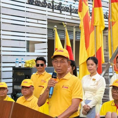 စစ်ကော်မရှင်တင်မက ကိုကိုကြီးကပါ ဗိုလ်ချုပ်အောင်ဆန်းကို အသုံးချ လုပ်စားလာ