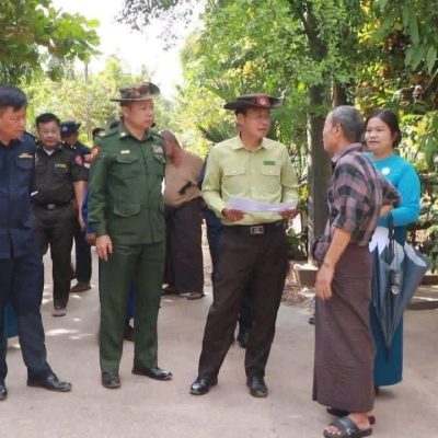မွန်ပြည်သူများ မဲစာရင်းလာမကြည့်သဖြင့် တစ်အိမ်တက်ဆင်း လိုက်စစ်ပေးနေ