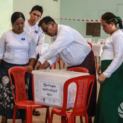 အနှစ်သာရ လုံး၀မရှိသည့် ရွေးကောက်ပွဲတစ်ခုသာဖြစ်ခဲ့ဟု ပြည်သူများဆို
