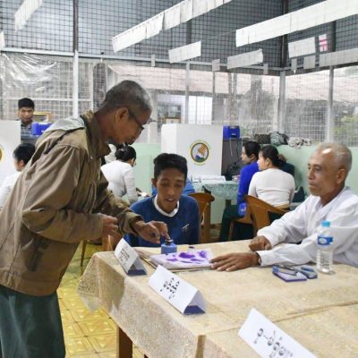 မွန်ပြည်သူများ အကြောက်တရားဖြင့် ဖိအားပေးကာ ဆန္ဒမဲထည့်ခိုင်းသော်လည်း ထည့်သူနည်းပါး