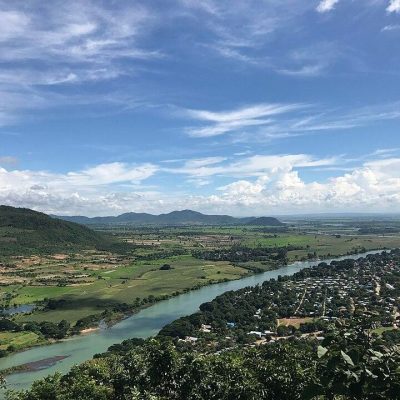 ရေတာရှည်၊ မြစ်အနောက်ဘက်ကမ်းကျေးရွာများတွင် အလံမလွှင့်လျှင် ဒဏ်ရိုက်မည်ဟု စစ်ကော်မရှင် ခြိမ်းခြောက်