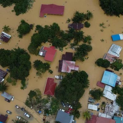 မလေးရှားအရှေ့ပိုင်း ဆာဘားပြည်နယ်တွင် ရေကြီးမှုများ ဆက်လက်ဖြစ်ပွားနေပြီး လူ ၆,၀၀၀ ခန့်ကို ဘေးလွတ်ရာသို့ ရွှေ့ပြောင်းထားရ