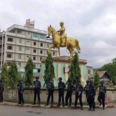 မုံရွာမြို့ပေါ်တွင် ပေါ်တာအရနည်းလာသဖြင့် ပွဲလမ်းသဘင်ဖြင့် မျှားကာ ဖမ်းဆီးနေဟုဆို