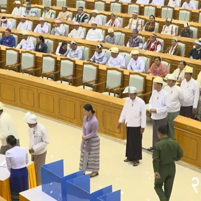 တိုင်းပြည်ဖျက်ခဲ့သည့် အာဏာရူး မင်းအောင်လှိုင် ဇာတ်ညွှန်းအတိုင်း မဲအပြတ်အသတ်ဖြင့် သမ္မတဖြစ်လာ