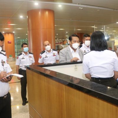ရန်ကုန်လေဆိပ်တွင် ပြည်တွင်းပြည်ပခရီးသွားများအား ကိုယ်ရေးအချက်အလက်များနှင့် မှတ်ပုံတင်များ စိစစ်တော့မည်