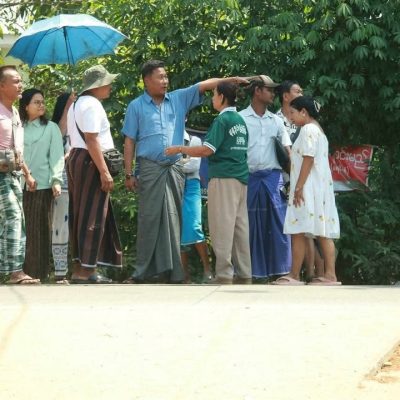 တောင်ဒဂုံ ၅၄ ရပ်ကွက်အုပ်ကြီးနှင့် ပျူစောထီးအဖွဲ့ မြေကွက်လပ်များကို အိုးအိမ်နှင့်ပေါင်း၍ အကွက်ရိုက်ရောင်းစားနေ၊ မဝယ်မဖြစ်ဟုဆိုကာ ပြည်သူများကို ခြိမ်းခြောက်