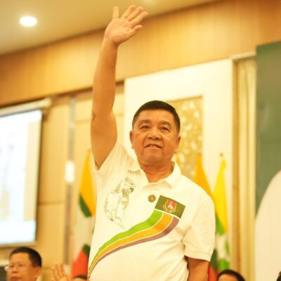 ဝန်ကြီးချုပ်ပြုတ်အောင်ကြည်သိန်း စိတ်ကောက်ပြီး ဆန္ဒပြ၊ ချောင်းဆုံအမတ်များနှင့် ဌာနဆိုင်ရာ တွေ့ဆုံပွဲ မတက်