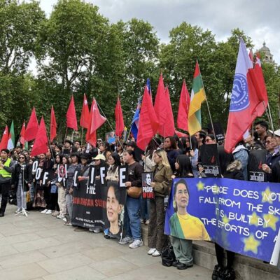UK ပါလီမန်ရှေ့ proof of life တော်လှန်ပြည်သူ ၄၀၀ခန့် တက်ရောက်