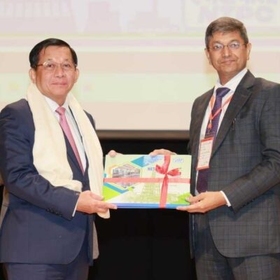 နိုင်ငံရေးနှင့် စီးပွားရေး ပြဿနာများအတွက် စိုးရိမ်ရန်မလိုဟု မြန်မာနိုင်ငံကို အောက်ဆုံးရောက်အောင်လုပ်ခဲ့သည့် မင်းအောင်လှိုင်ပြောကြား