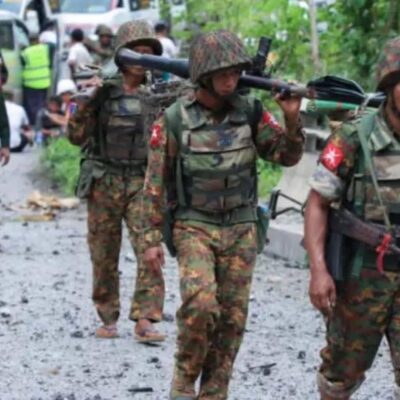 ပခုက္ကူစစ်တပ်အတွင်း လက်မလည်အောင် ဆွမ်းသွပ်နေရသည်အထိ စစ်သား အသေများဟုဆို