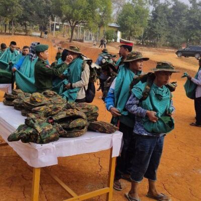 စစ်မှုထမ်းအတွက် ဖမ်းဆီးခံထားရသူများ ထွက်ပြေးလာကြောင်း သတင်းအရ ရေဦးမြို့အနီး ထိသွားကာ ပကဖ ကယ်ထုတ်