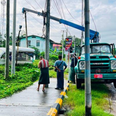 မော်လမြိုင်မြို့ပေါ်တွင် သီလရှင်များ လိုက်ပါလာသည့်ကားနှင့် ရထား တိုက်မိမှု ဖြစ်ပွား