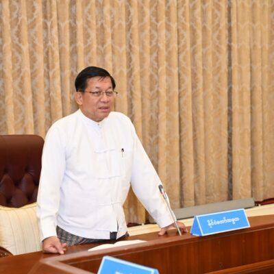 မြေပြင်တွင် လေကြောင်းတိုက်ခိုက်မှုနှင့် စစ်မှုထမ်းဥပဒေကြောင့် ပညာသင်ခွင့် ဆုံးရှုံးနေရချိန် ပညာရေးပျက်စီးလျှင် နိုင်ငံအနာဂတ်ပျက်စီးမည်ဟု မင်းအောင်လှိုင်ပြော
