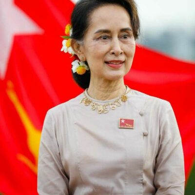 မြန်မာ့နိုင်ငံရေးပြဿနာ ဖြေရှင်းရာတွင် ဒေါ်အောင်ဆန်းစုကြည် မရှိမဖြစ် လိုအပ်ဟု NLD ဆို