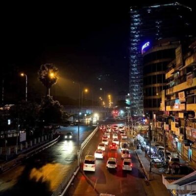 ကမာရွတ်၊ လှည်းတန်းနှင့် ဗဟိုလမ်းတဝိုက်တွင် ပရဟိတလူနာတင်ယာဉ်ကို သုံးပြီး လူငယ်များကို ရဲအဖွဲ့ ဖမ်းဆီးငွေညှစ်
